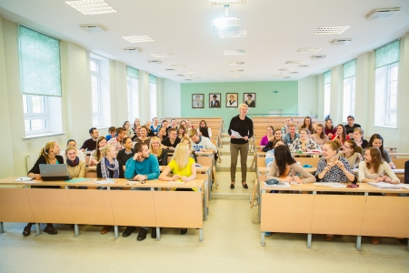 Komercdarbība un uzņēmuma vadība